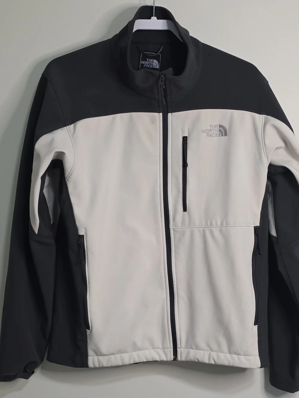 The North Face Men's Black & White Softshell Jacket M